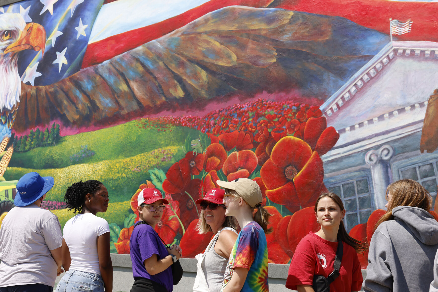 071224-qc-nws-mural 227.jpg